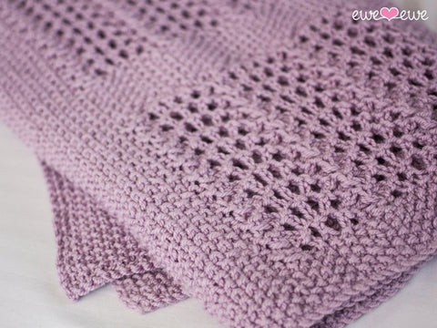 Wavy Baby Blanket in Ewe Wooly Worsted (239)