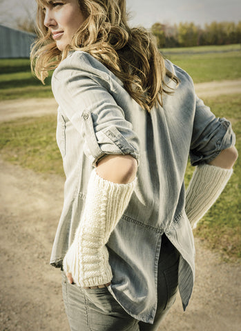 Tatras Fingerless Mitts in Blue Sky Extra (3818)