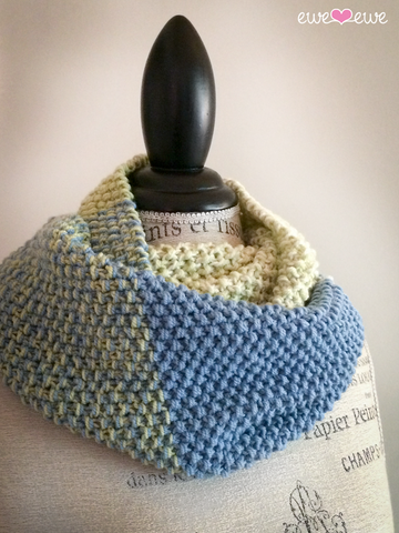 Colour Theory Cowl in Ewe So Sporty Merino (406)