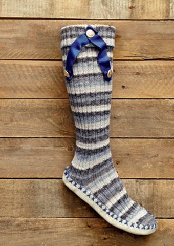 Slipper Socks With Bows and Ribbon Slipper Socks in Bergere de France Goomy 50 (427.75)