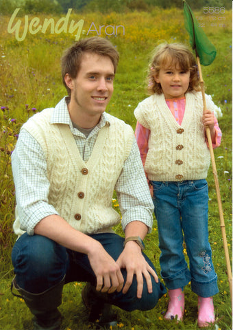 Gilets in Wendy Aran with Wool (5586)