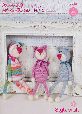 Kittens & Paw Print Pillow in Wondersoft MerryGoRound and Life DK (9214)