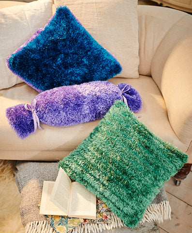 Cushion Covers in Stylecraft Eskimo DK and Special DK (9228)
