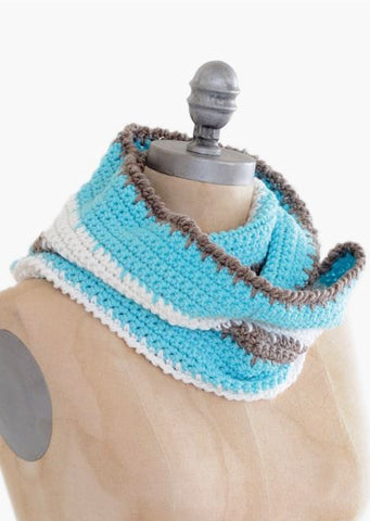 Stalactite Cowl in Spud &amp; Chloe Sweater