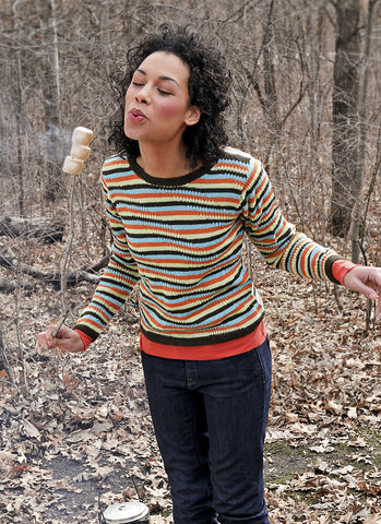 The Wave Pullover in Spud & Chloe Fine