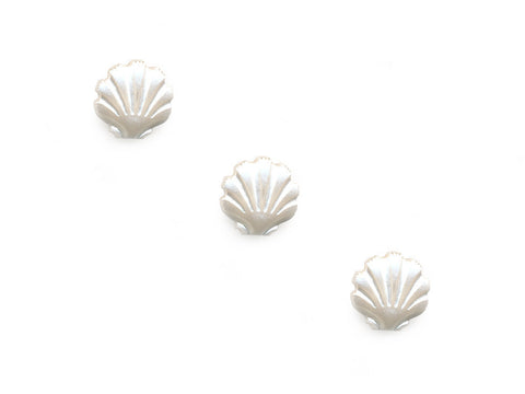 Pearlescent Shell Shaped Buttons - White - 076