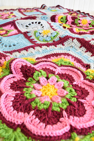 Deramores Studio DK – Rose of Avalon Blanket Pack
