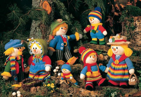 Scarecrow Family by Jean Greenhowe