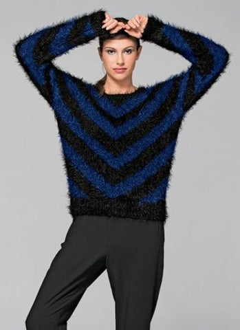 Round Neck Two Tone Sweater in Bergere de France Plume (705.36)
