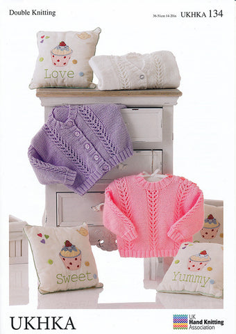 Sweater and Cardigans in DK (UKHKA134)